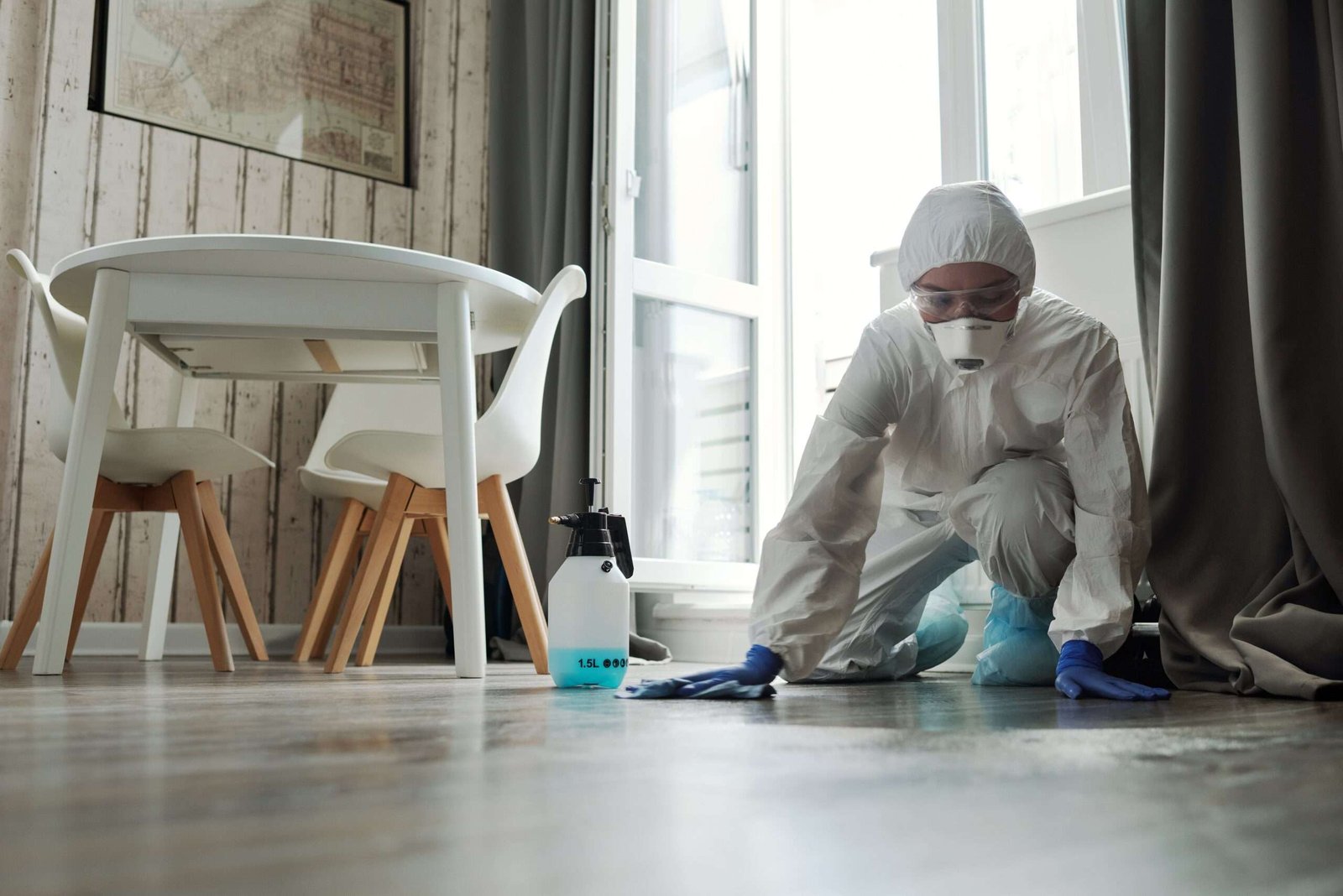 You are currently viewing Top 10 Cleaning Challenges in Commercial Spaces and How to Tackle Them