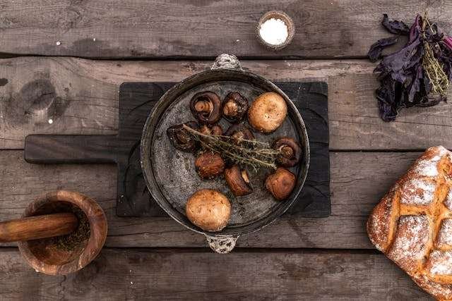 You are currently viewing How to clean a cast iron skillet