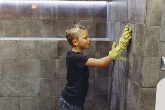 Read more about the article What Tool for Cleaning Shower Tiles by Chelsea’s Cleaning Services