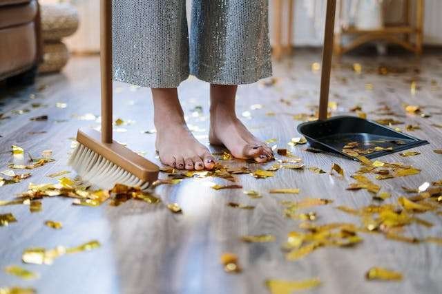 Read more about the article Halloween Deep Cleaning: House Cleaning Services Near Me in Longview, TX to Remove Costumes & Candy Mess