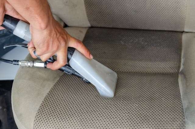 Read more about the article Dry-Time Showdown: Steam vs Low-Moisture Upholstery Cleaning in Tyler, TX by Chelsea’s Cleaning Services